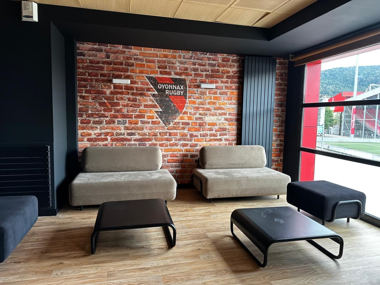 Loge Oyonnax Rugby — Esprit brut & élégant